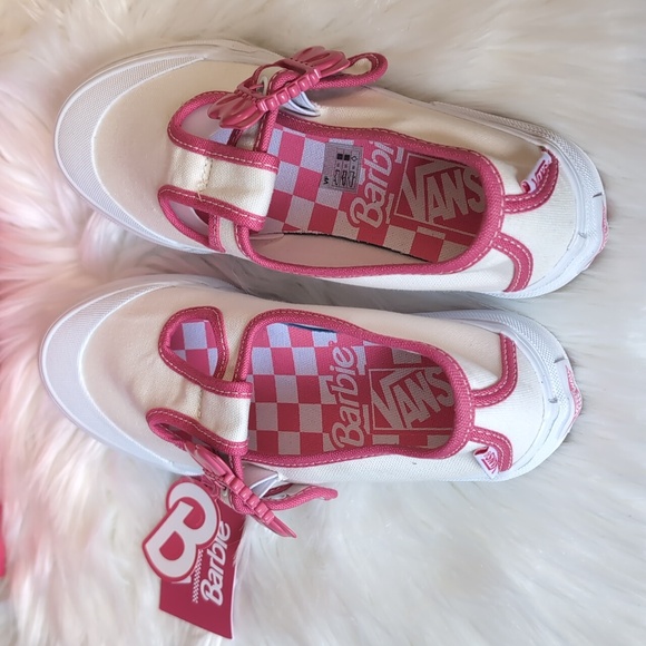 Vans x Barbie - Style 93 Dx Mary Jane Sneakers - Picture 6 of 9